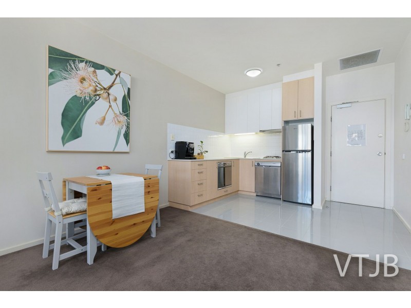 1613/250 Elizabeth Street, Melbourne VIC 3000