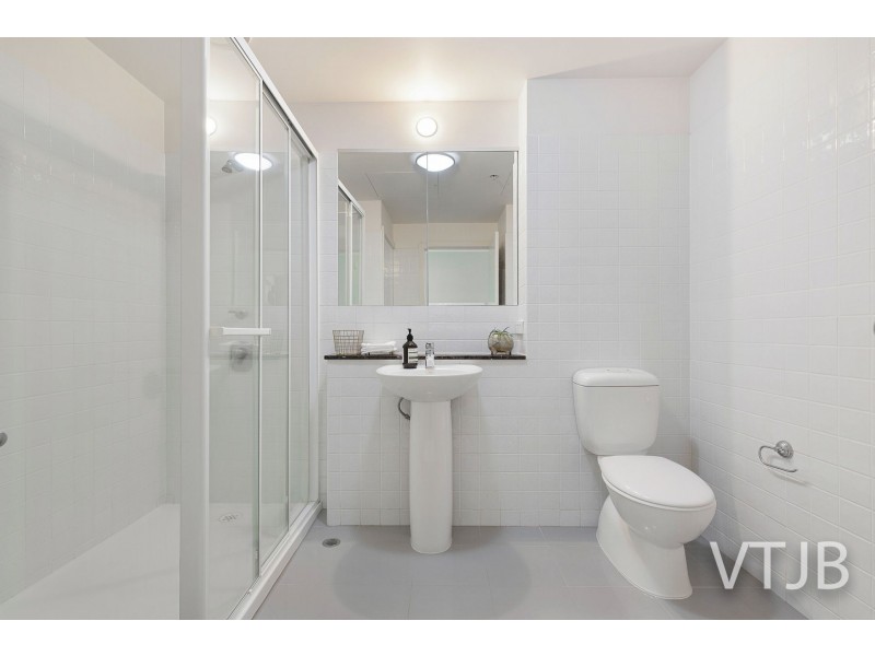 1613/250 Elizabeth Street, Melbourne VIC 3000