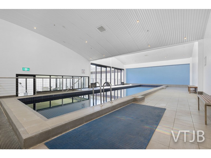 1613/250 Elizabeth Street, Melbourne VIC 3000