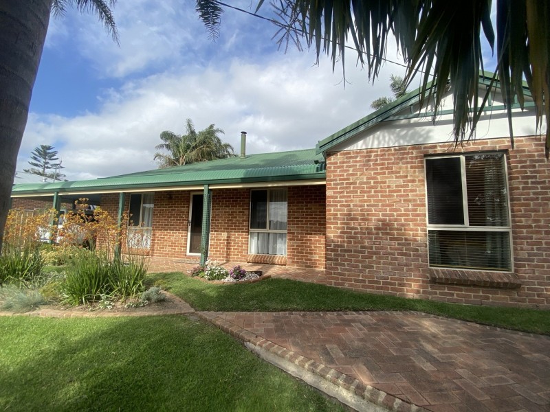 16 Boronia Avenue, Collingwood Heights WA 6330