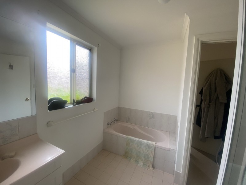 16 Boronia Avenue, Collingwood Heights WA 6330