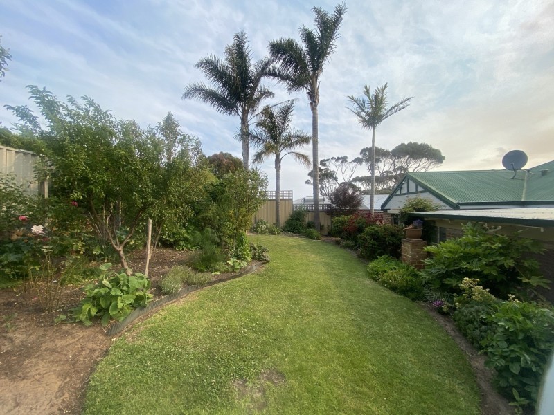 16 Boronia Avenue, Collingwood Heights WA 6330