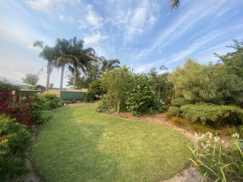 16 Boronia Avenue, Collingwood Heights WA 6330