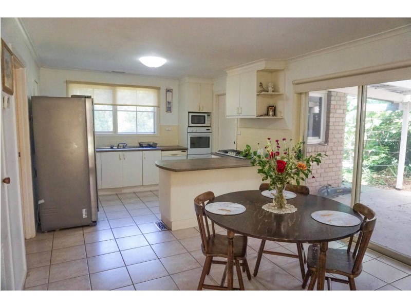 6 Janina Court, Vermont South VIC 3133