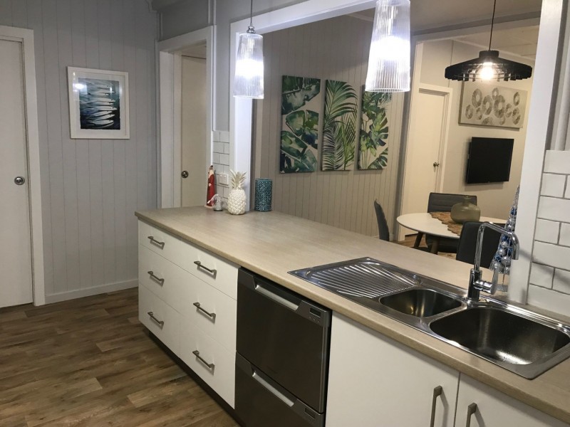 42 Tenth Avenue, Railway Estate QLD 4810