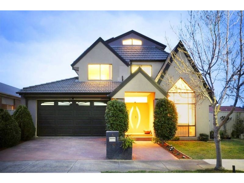 5 Mount Eccles Place, Caroline Springs VIC 3023