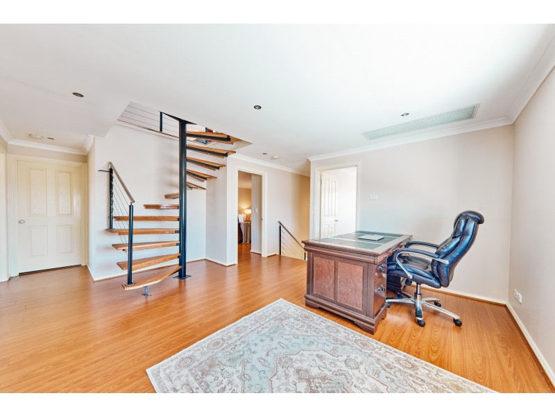 5 Mount Eccles Place, Caroline Springs VIC 3023