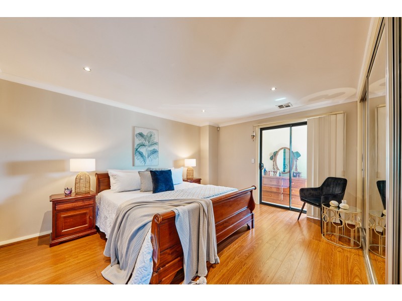 5 Mount Eccles Place, Caroline Springs VIC 3023