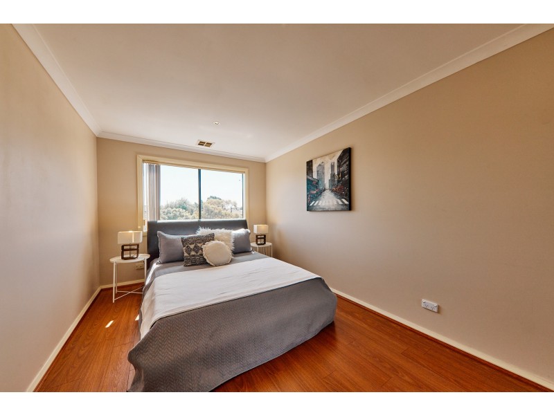 5 Mount Eccles Place, Caroline Springs VIC 3023