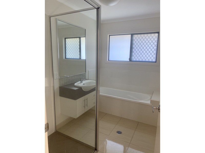 20 Sunhaven Boulevard, Burdell QLD 4818