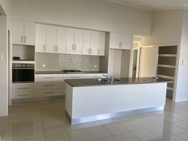 20 Sunhaven Boulevard, Burdell QLD 4818