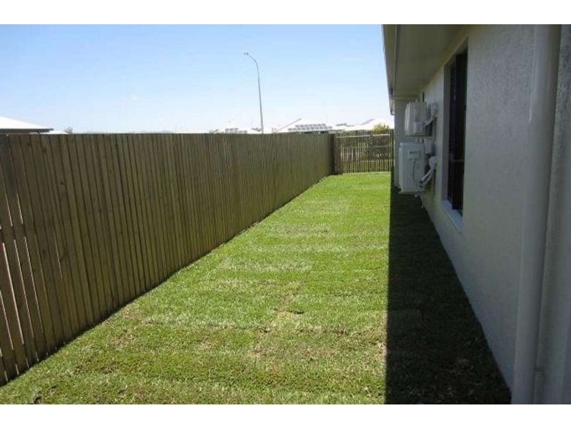 20 Sunhaven Boulevard, Burdell QLD 4818