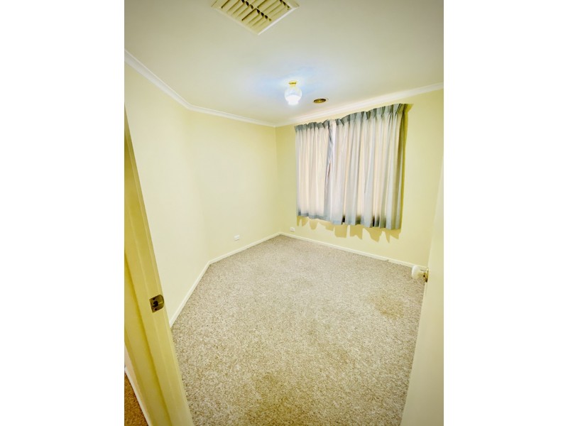 19 Kilburn Close, Dunlop ACT 2615