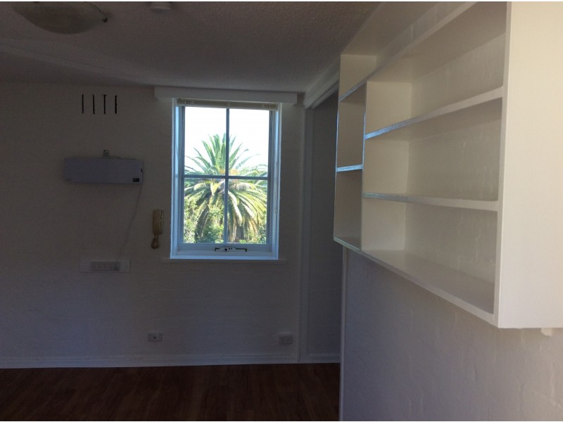 206/44 Barkly Street, St Kilda VIC 3182