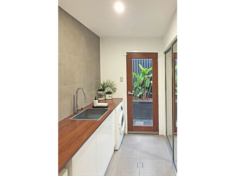 13 Holbourne Street, Bushland Beach QLD 4818