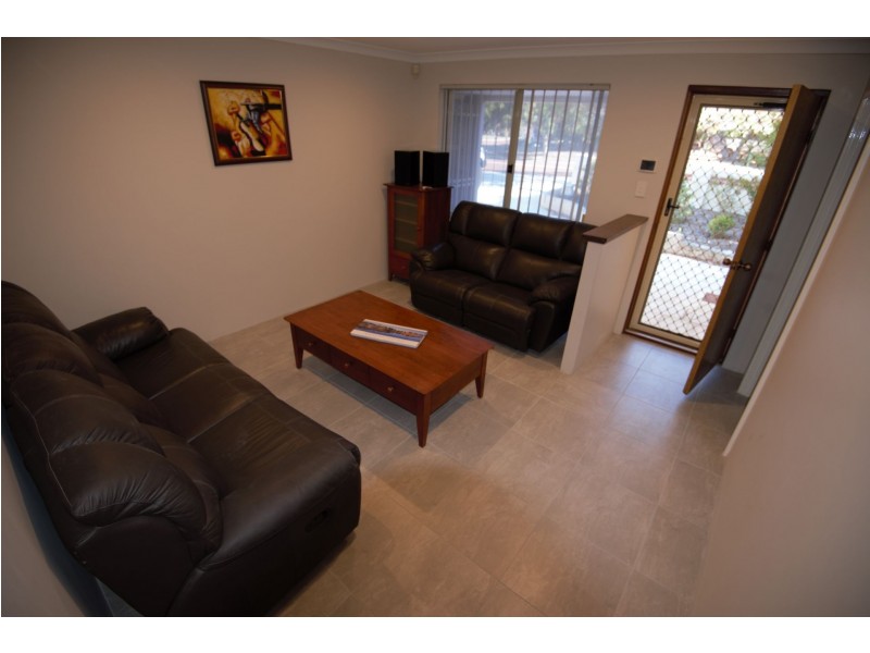 10 Pier Place, Quinns Rocks WA 6030