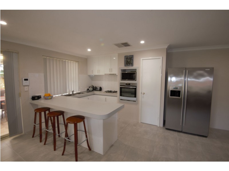 10 Pier Place, Quinns Rocks WA 6030