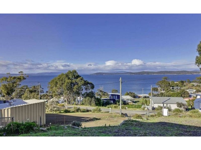 9 Broom Street, Primrose Sands TAS 7173