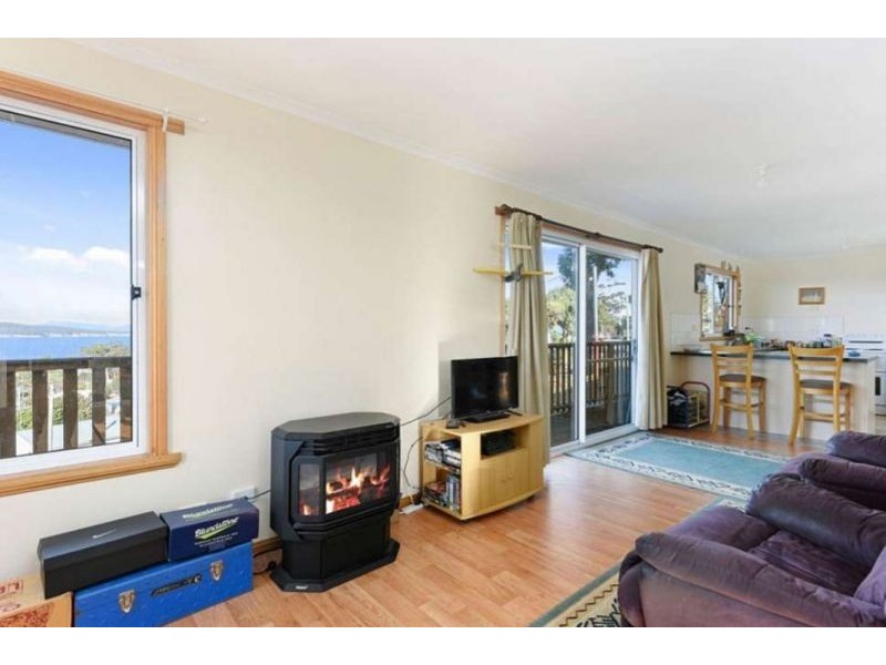 9 Broom Street, Primrose Sands TAS 7173