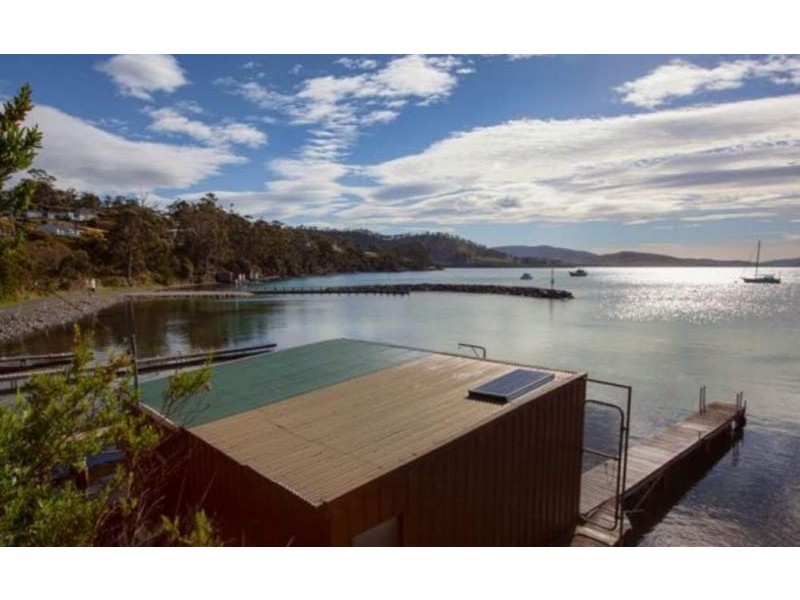 9 Broom Street, Primrose Sands TAS 7173