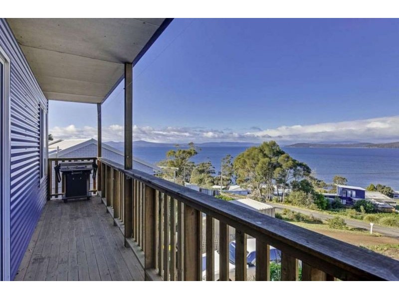 9 Broom Street, Primrose Sands TAS 7173