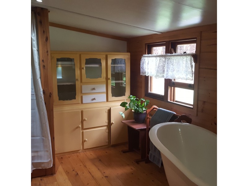 111 Greenwood Rd, Ravenshoe QLD 4888