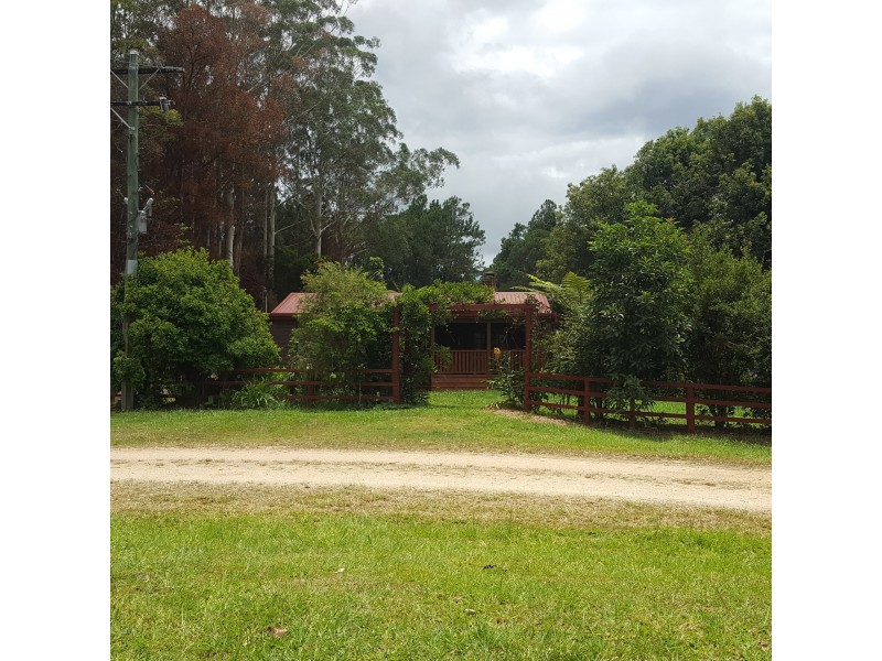 111 Greenwood Rd, Ravenshoe QLD 4888