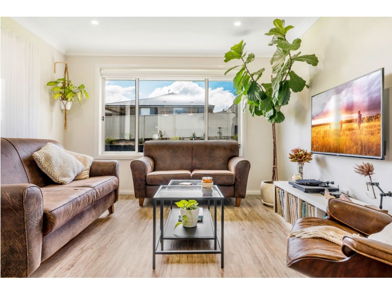 14 Dillon Drive, Kelso NSW 2795