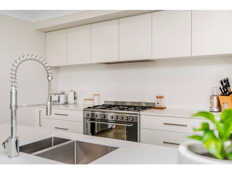 14 Dillon Drive, Kelso NSW 2795