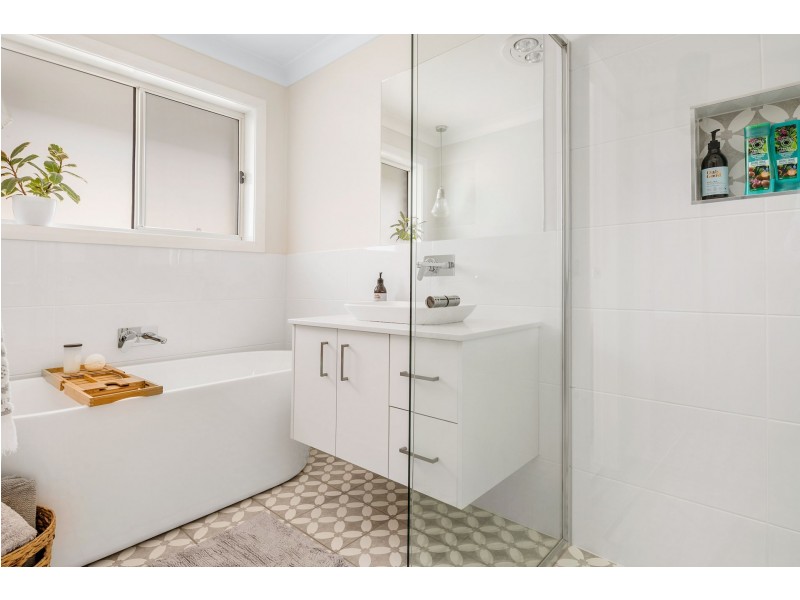 14 Dillon Drive, Kelso NSW 2795