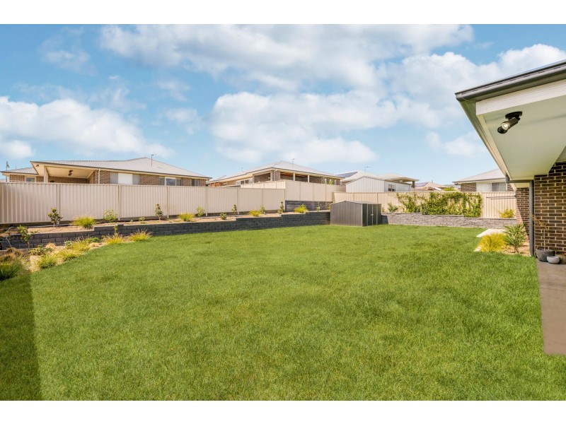 14 Dillon Drive, Kelso NSW 2795