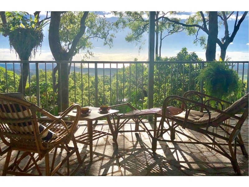 54-56 Chatham Terrace, Smithfield QLD 4878