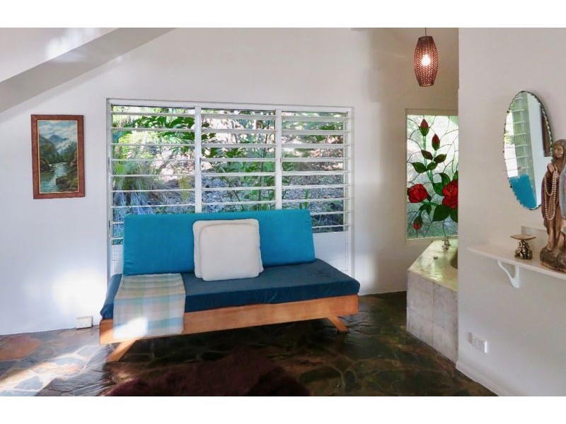 54-56 Chatham Terrace, Smithfield QLD 4878