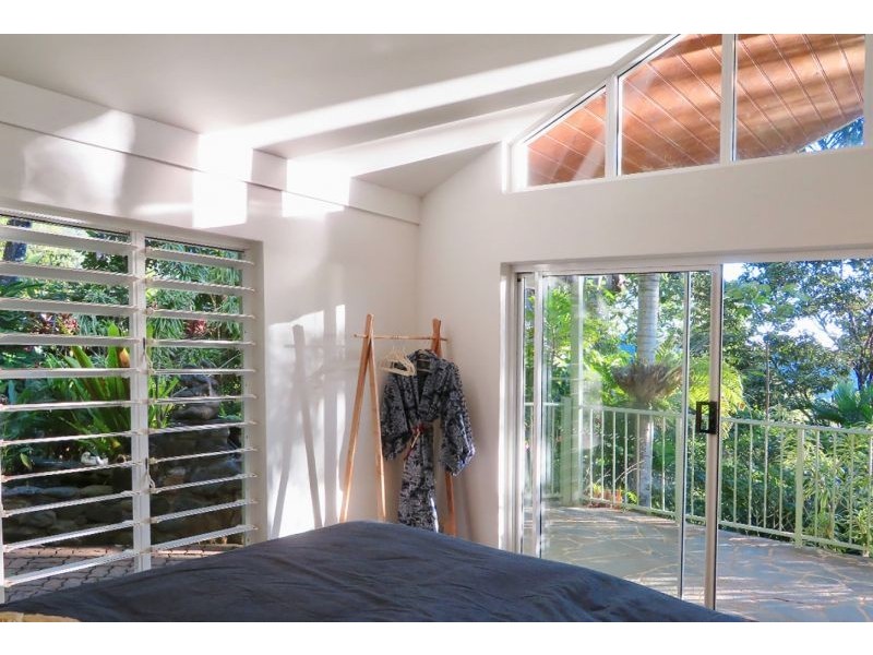 54-56 Chatham Terrace, Smithfield QLD 4878