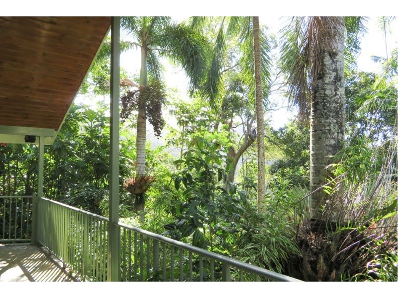 54-56 Chatham Terrace, Smithfield QLD 4878