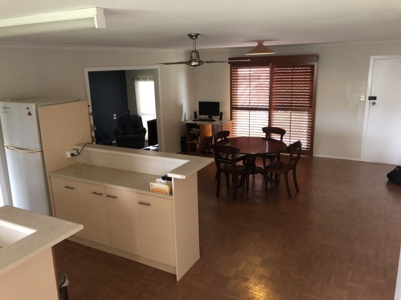 18 Loney Street, Avenell Heights QLD 4670