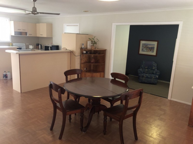 18 Loney Street, Avenell Heights QLD 4670