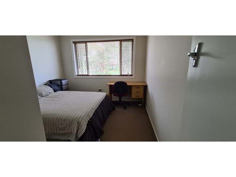 18 Loney Street, Avenell Heights QLD 4670