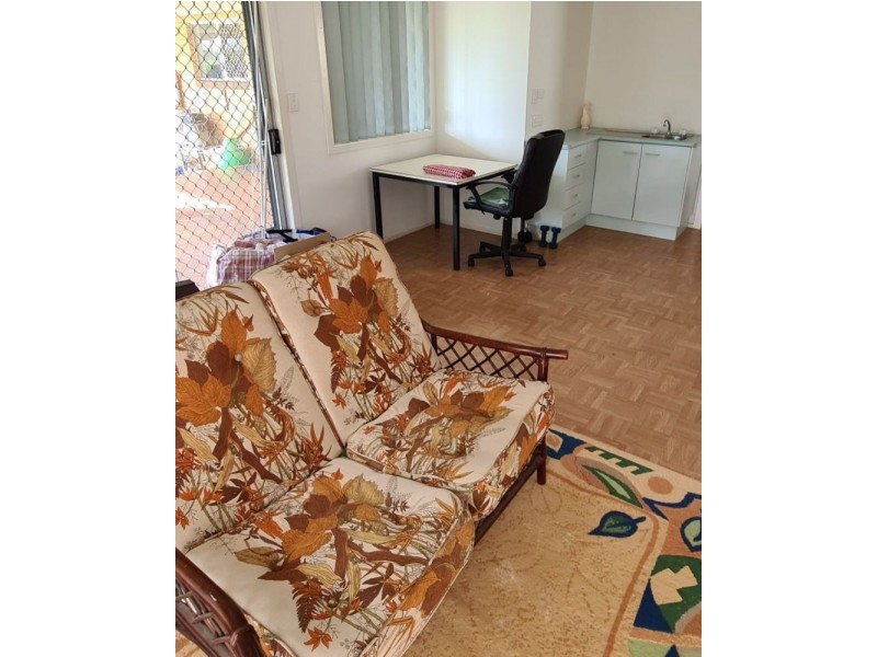 18 Loney Street, Avenell Heights QLD 4670