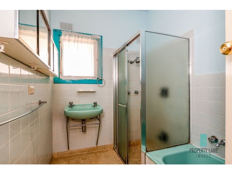 27 Burley Road, Elizabeth Vale SA 5112