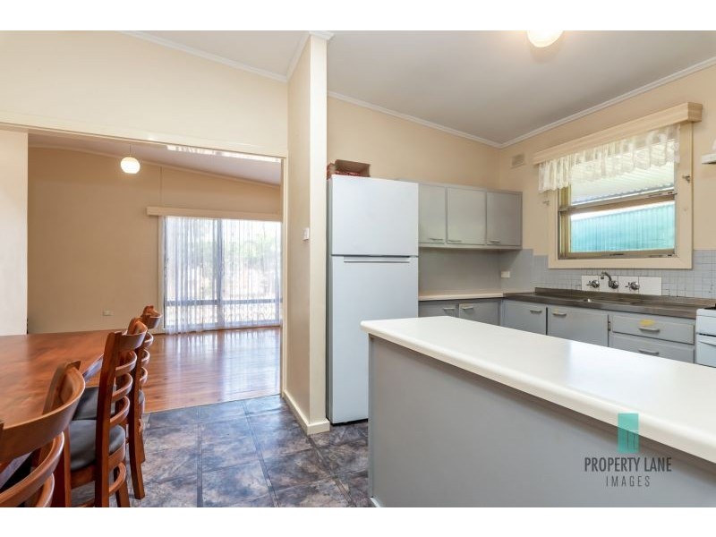 27 Burley Road, Elizabeth Vale SA 5112