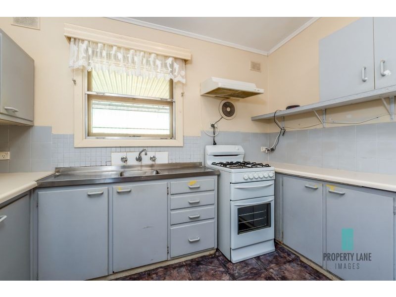 27 Burley Road, Elizabeth Vale SA 5112