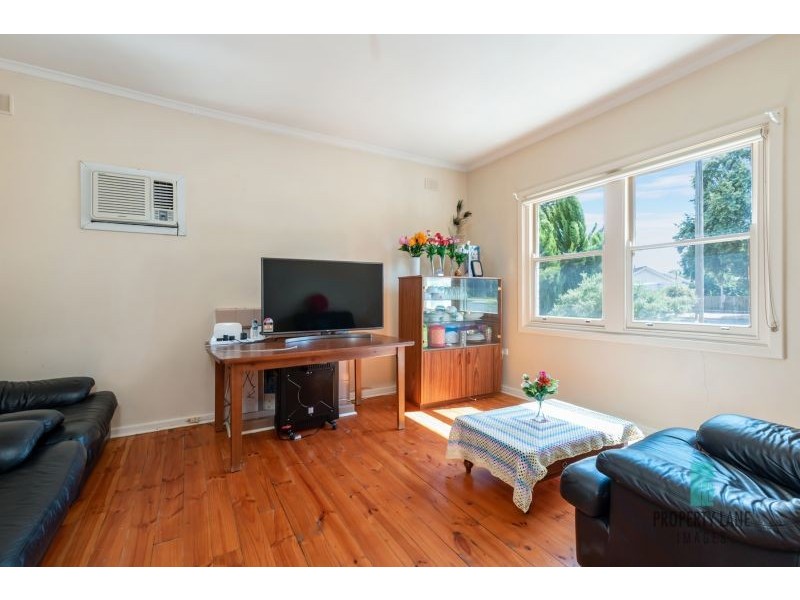 10 Winklebury Road, Elizabeth Vale SA 5112
