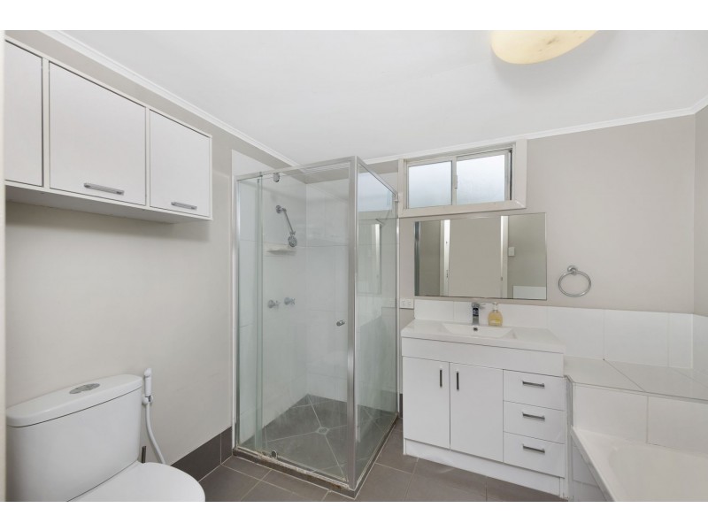 1 Elliott Heads Road, Kepnock QLD 4670