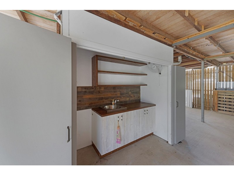 1 Elliott Heads Road, Kepnock QLD 4670