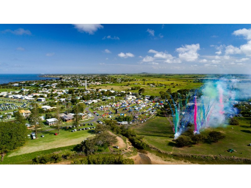 32 Zunker Street, Burnett Heads QLD 4670