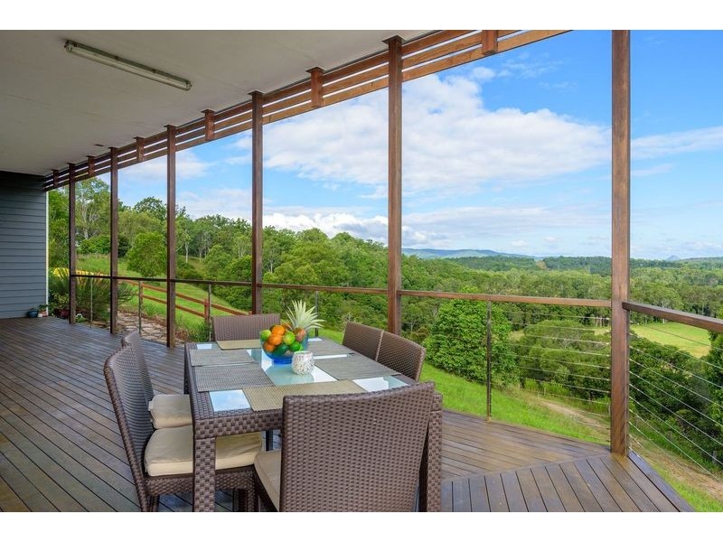 654 Noosa rd, Mothar Mountain QLD 4570