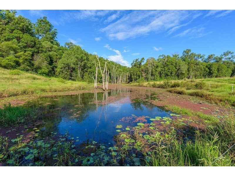 654 Noosa rd, Mothar Mountain QLD 4570