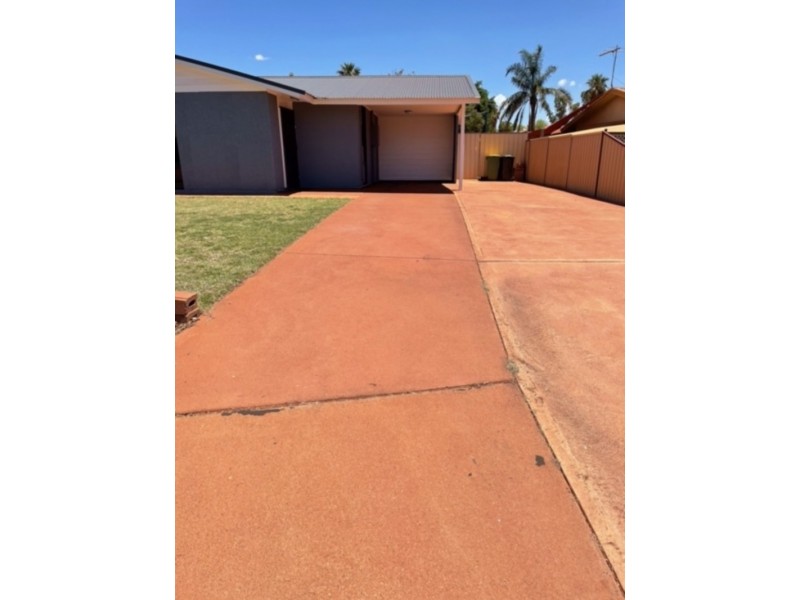 7 Mullgunbah Avenue, Newman WA 6753