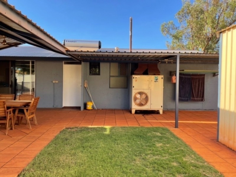 7 Mullgunbah Avenue, Newman WA 6753